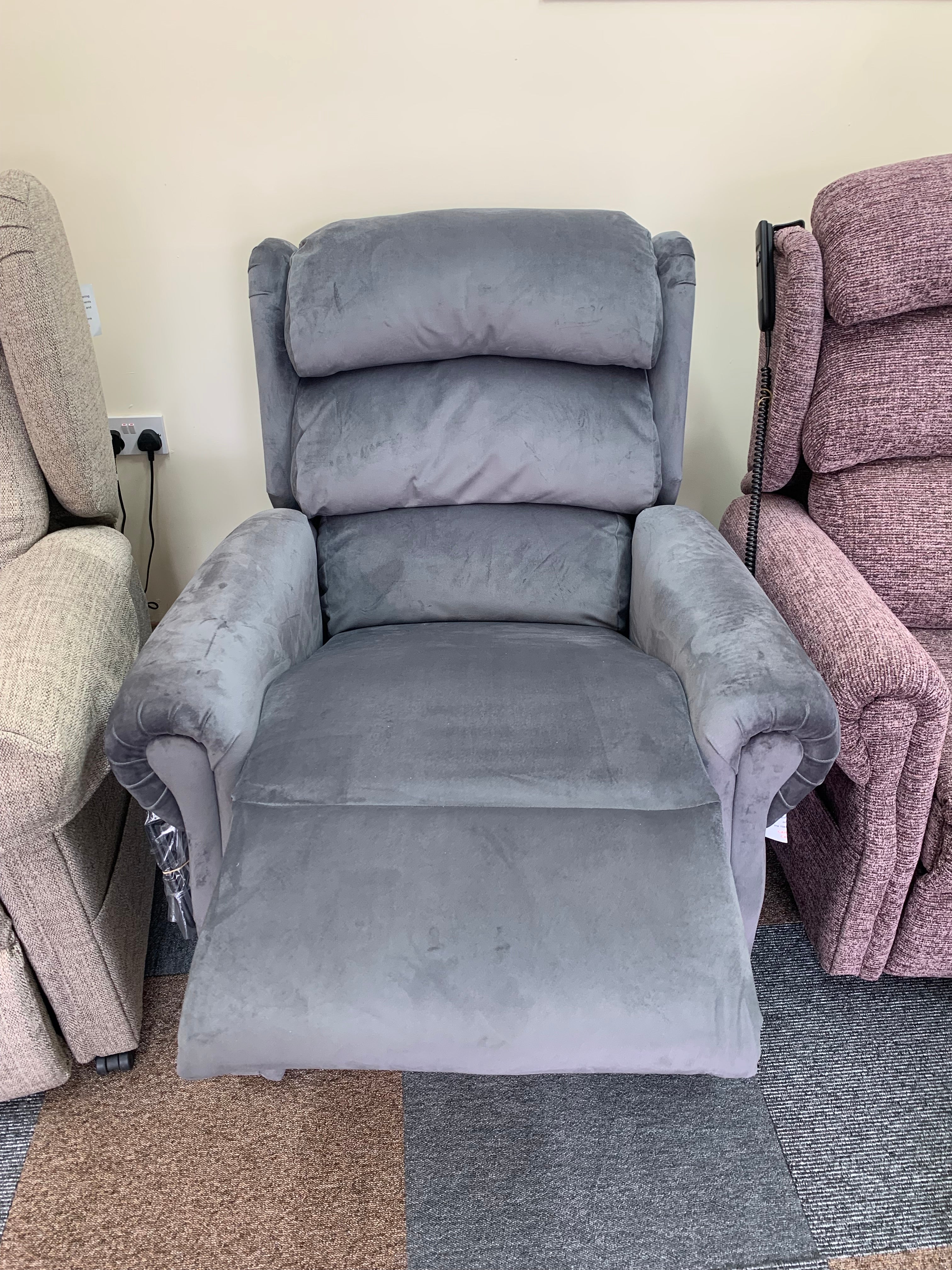 Dreams Rise and Recline Chair - Single Motor