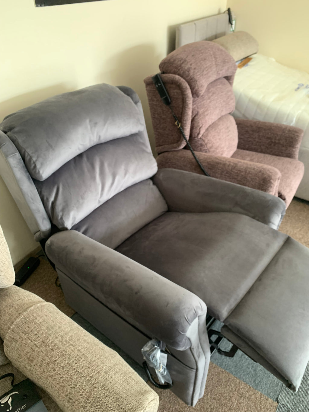 Dreams Rise and Recline Chair - Single Motor