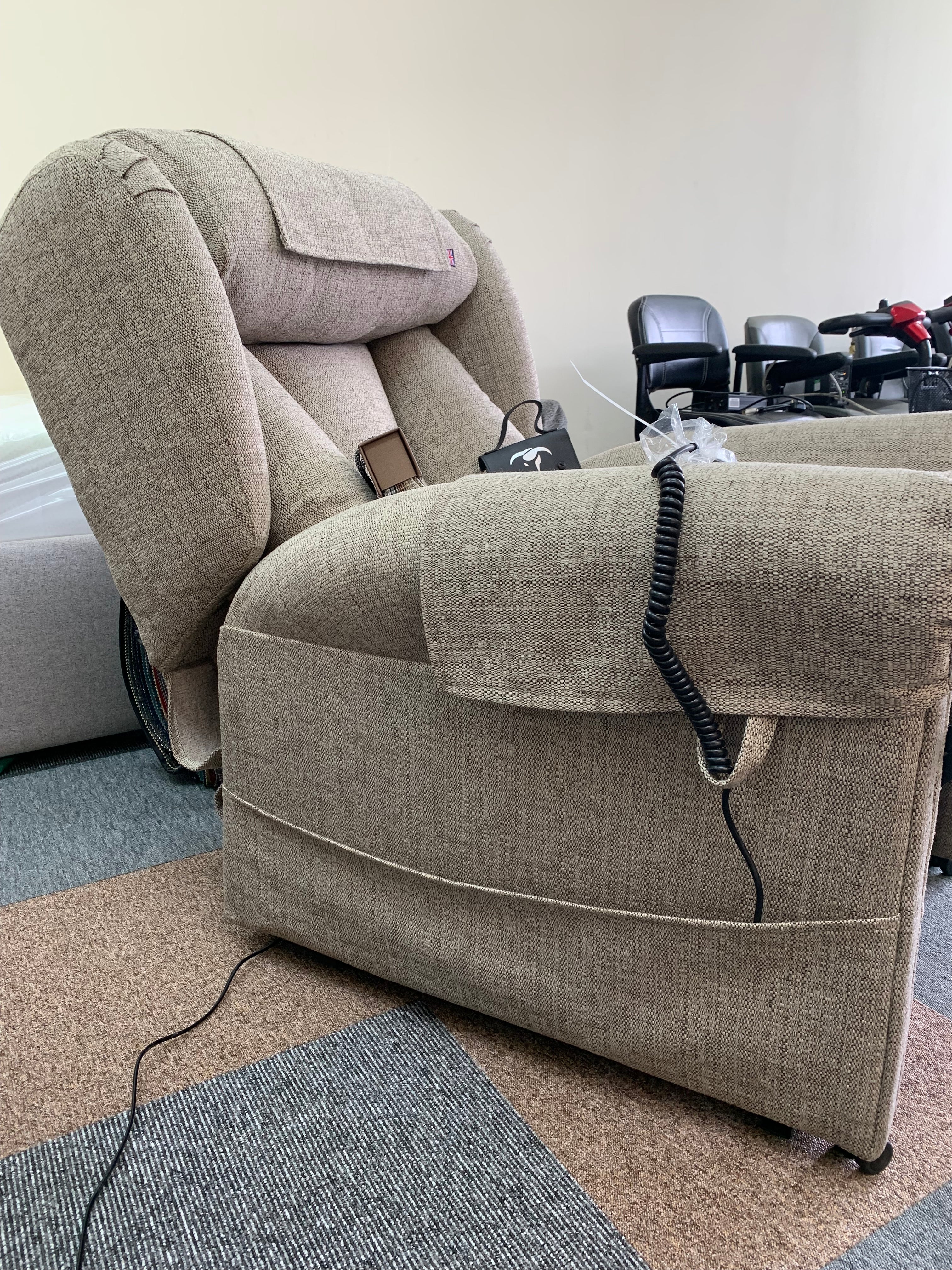 Primacare Dream Riser Recliner Chair – Dream Collection